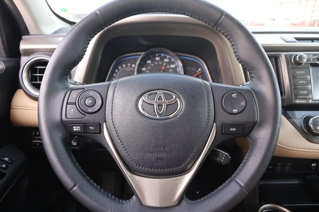 Toyota RAV4 Vehicle Image 12