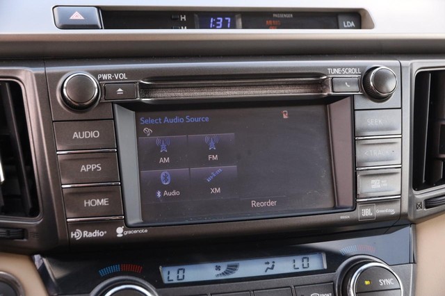 Toyota RAV4 Vehicle Image 18