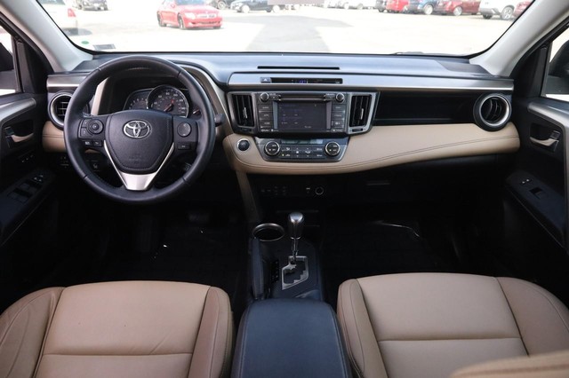 Toyota RAV4 Vehicle Image 23