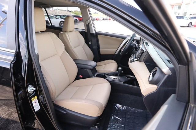 Toyota RAV4 Vehicle Image 28