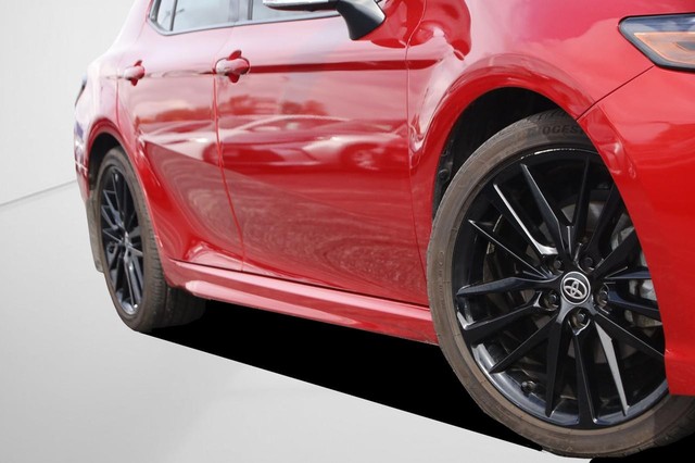 Toyota Camry Vehicle Image 03