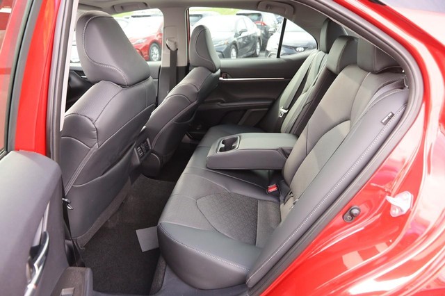 Toyota Camry Vehicle Image 10