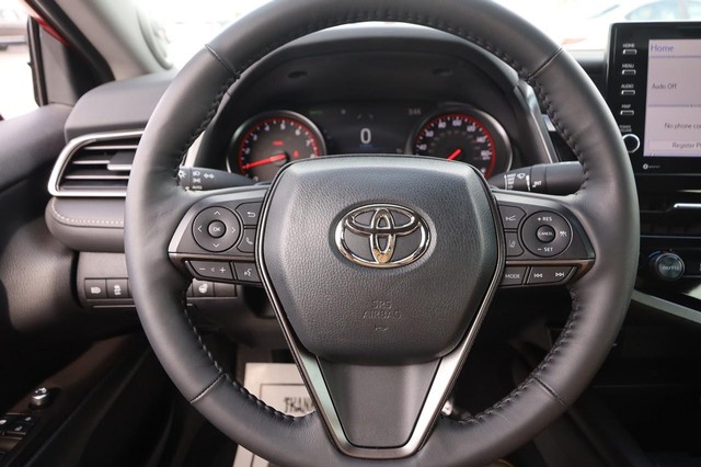 Toyota Camry Vehicle Image 11