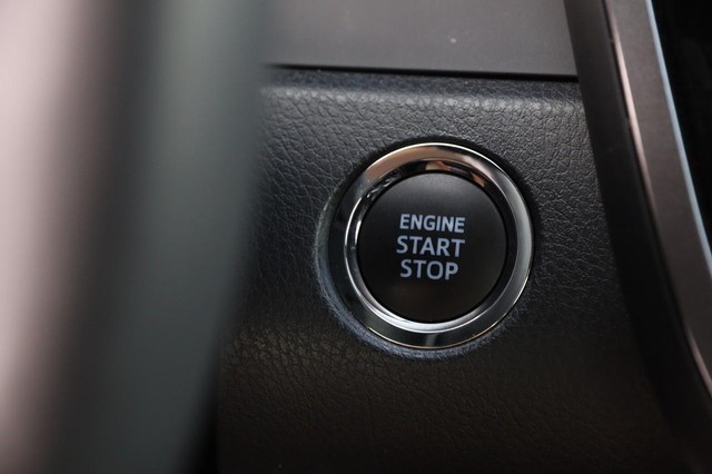 Toyota Camry Vehicle Image 15