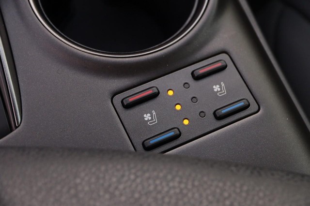 Toyota Camry Vehicle Image 20