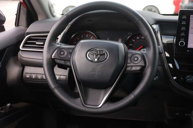 Toyota Camry Vehicle Image 24