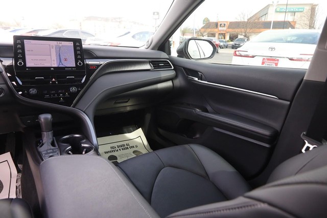 Toyota Camry Vehicle Image 26