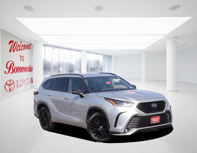 Toyota Highlander Vehicle Image 02