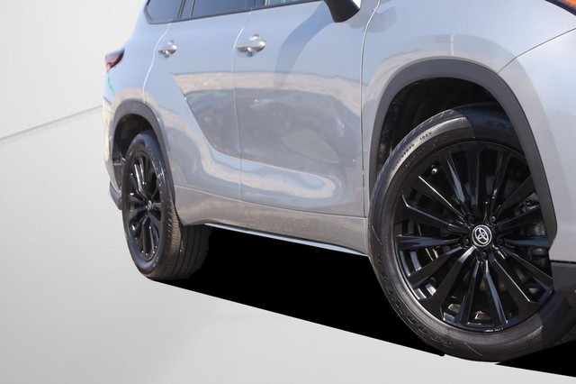 Toyota Highlander Vehicle Image 03