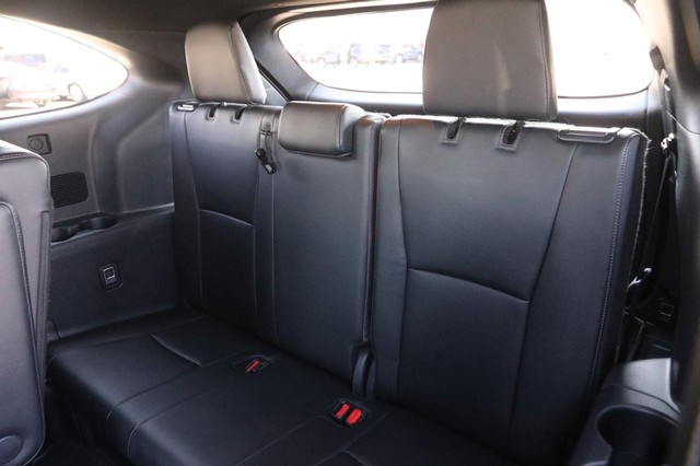 Toyota Highlander Vehicle Image 12