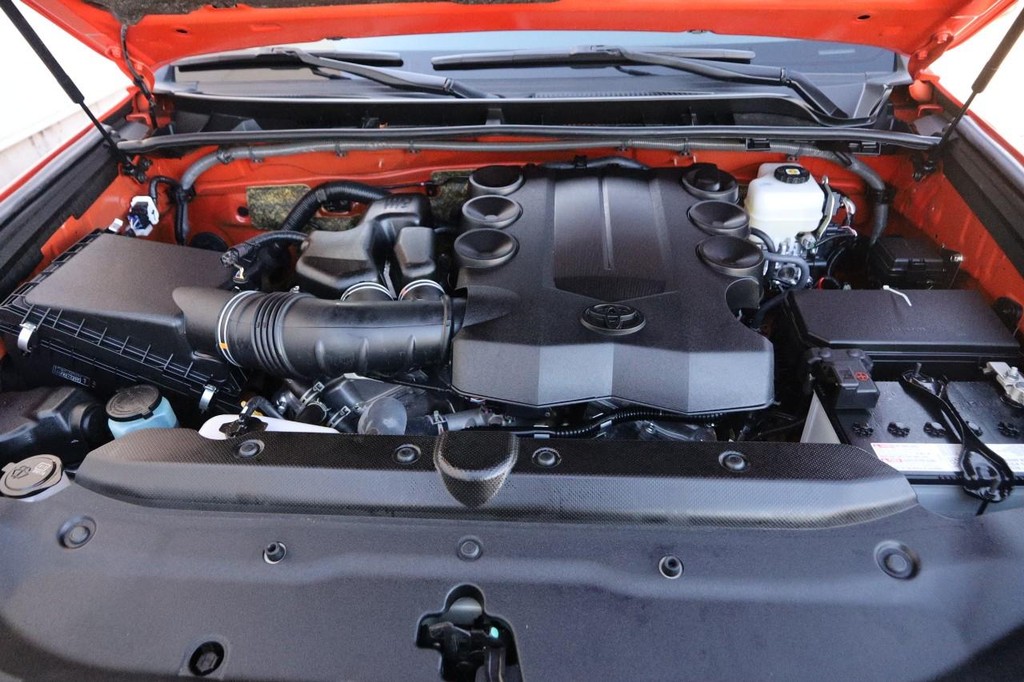 Toyota 4Runner Vehicle Full-screen Gallery Image 29