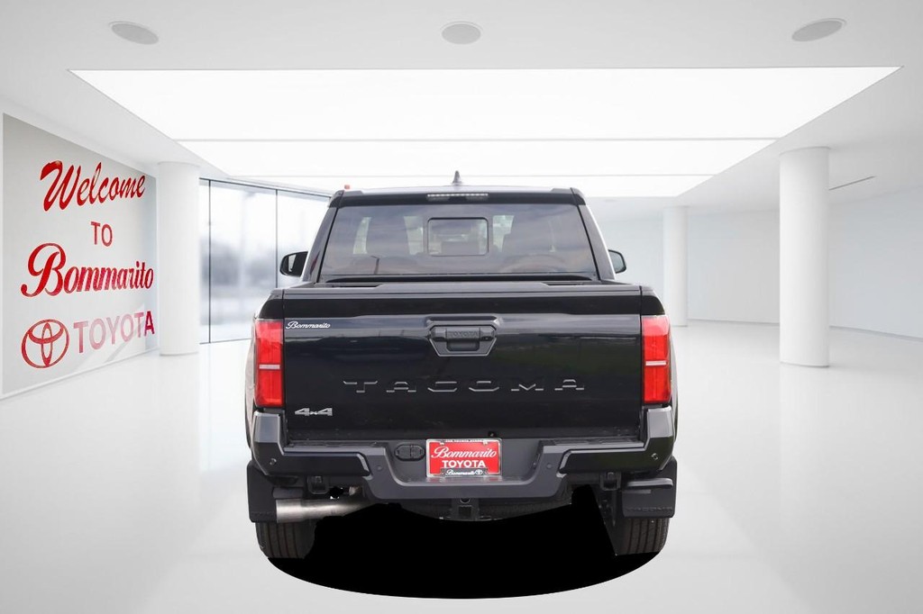 Toyota Tacoma 4WD Vehicle Full-screen Gallery Image 6