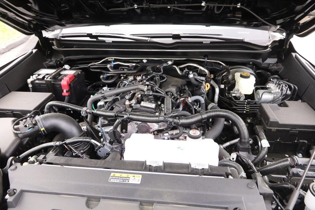 Toyota Tacoma 4WD Vehicle Full-screen Gallery Image 40