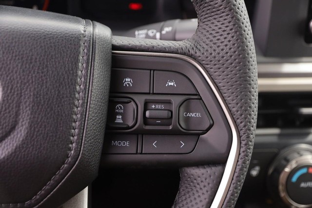 Toyota Tacoma 4WD Vehicle Image 12