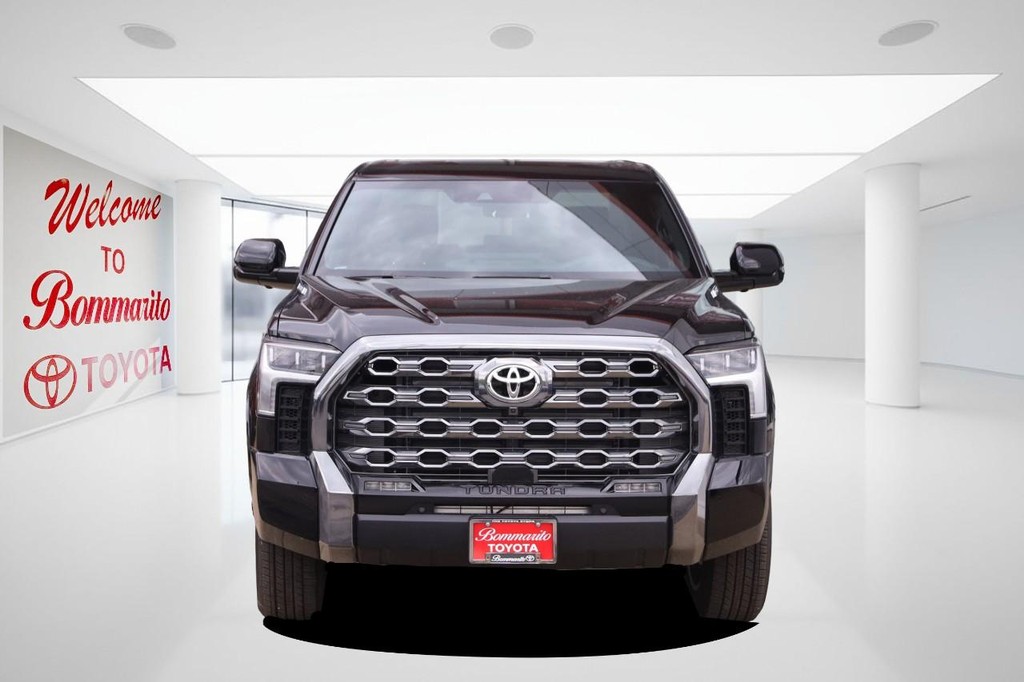 Toyota Tundra 4WD Vehicle Full-screen Gallery Image 4
