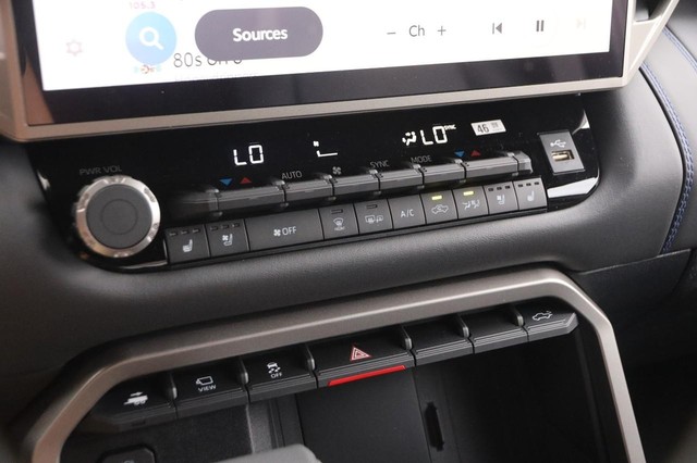 Toyota Tundra 4WD Vehicle Image 19