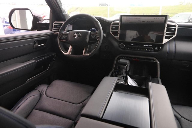 Toyota Tundra 4WD Vehicle Image 24