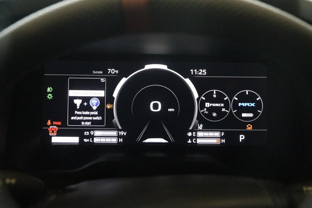Toyota Sequoia Vehicle Full-screen Gallery Image 17