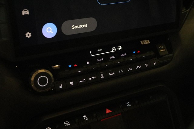 Toyota Sequoia Vehicle Image 20