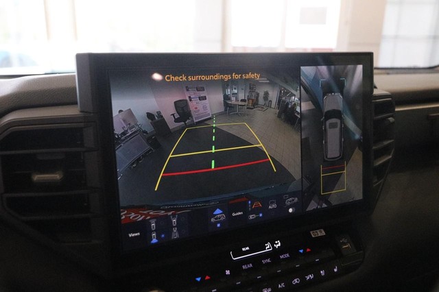 Toyota Sequoia Vehicle Image 21