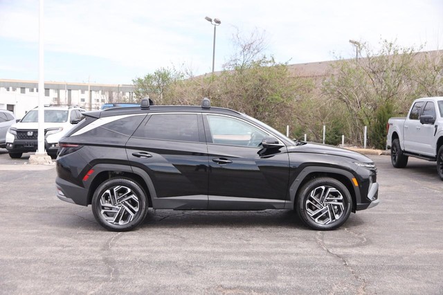 Hyundai Tucson Hybrid Vehicle Image 05