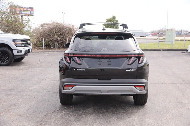 Hyundai Tucson Hybrid Vehicle Image 06
