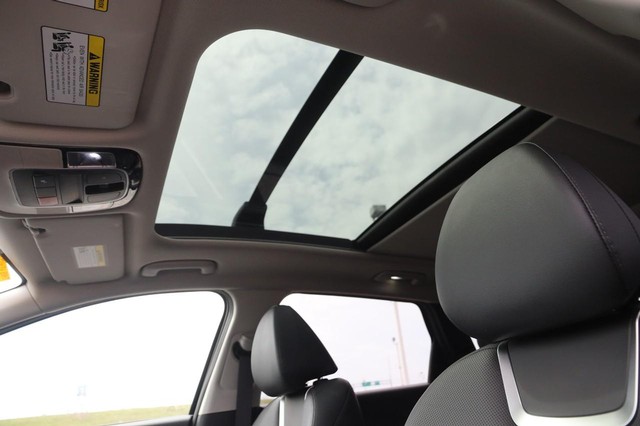 Hyundai Tucson Hybrid Vehicle Image 09