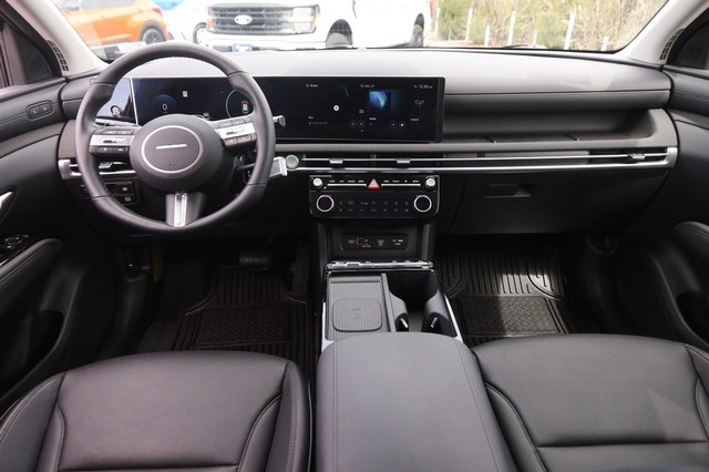 Hyundai Tucson Hybrid Vehicle Image 23