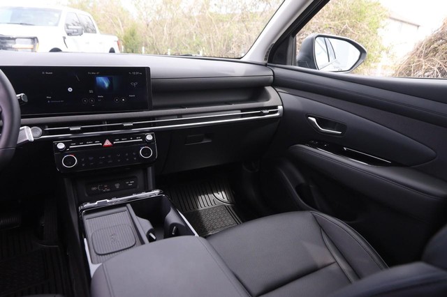 Hyundai Tucson Hybrid Vehicle Image 27