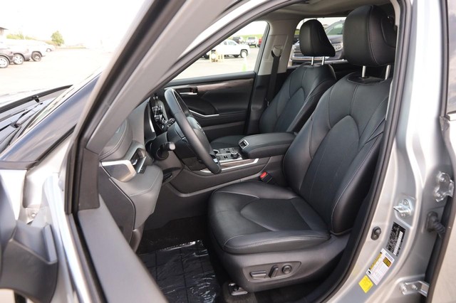 Toyota Highlander Vehicle Image 10