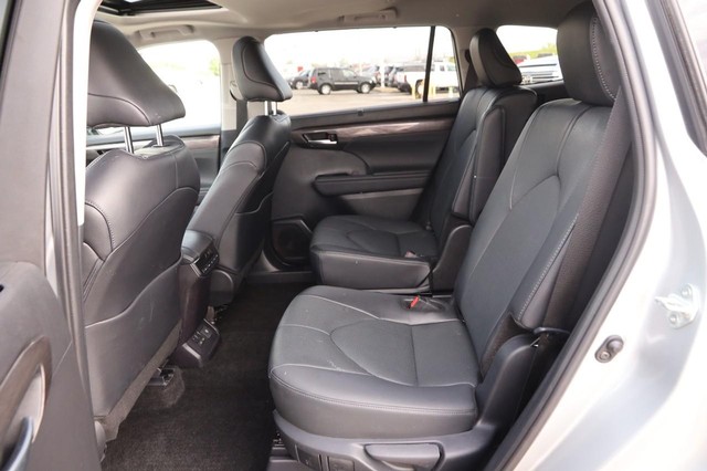 Toyota Highlander Vehicle Image 11