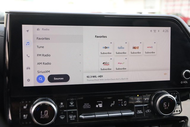 Toyota Highlander Vehicle Image 19
