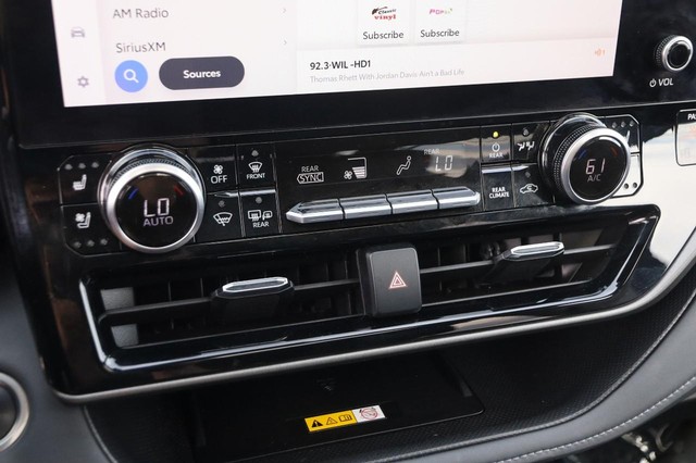 Toyota Highlander Vehicle Image 21