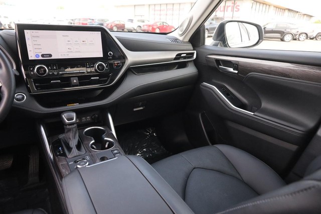 Toyota Highlander Vehicle Image 28