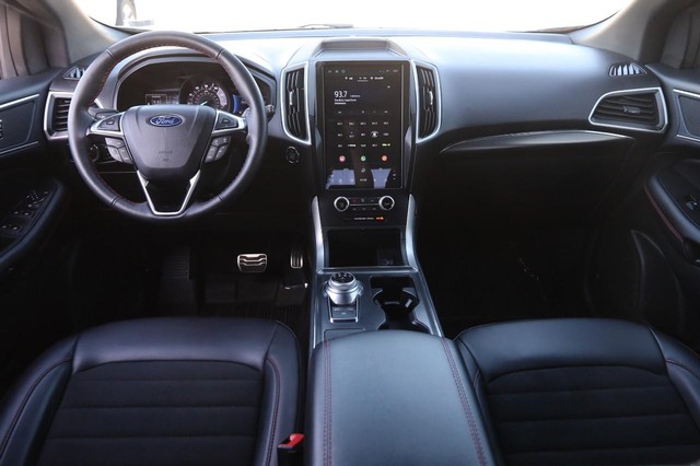 Ford Edge Vehicle Image 22