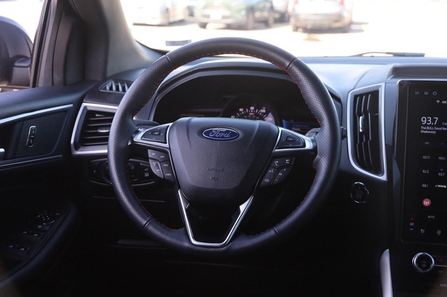 Ford Edge Vehicle Image 24