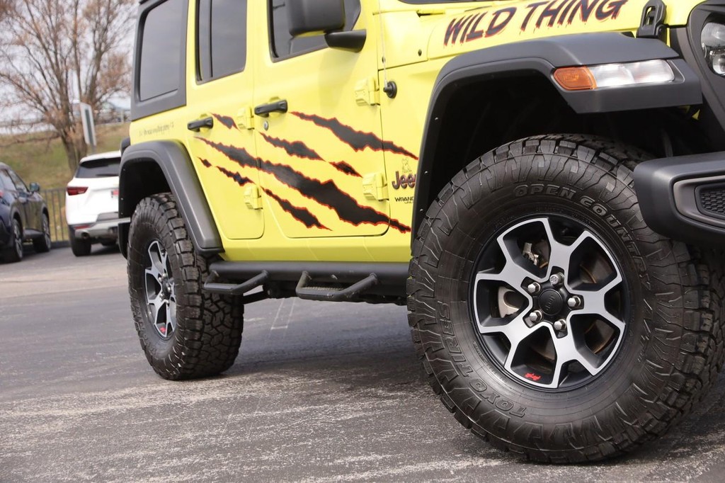 Jeep Wrangler Vehicle Full-screen Gallery Image 3