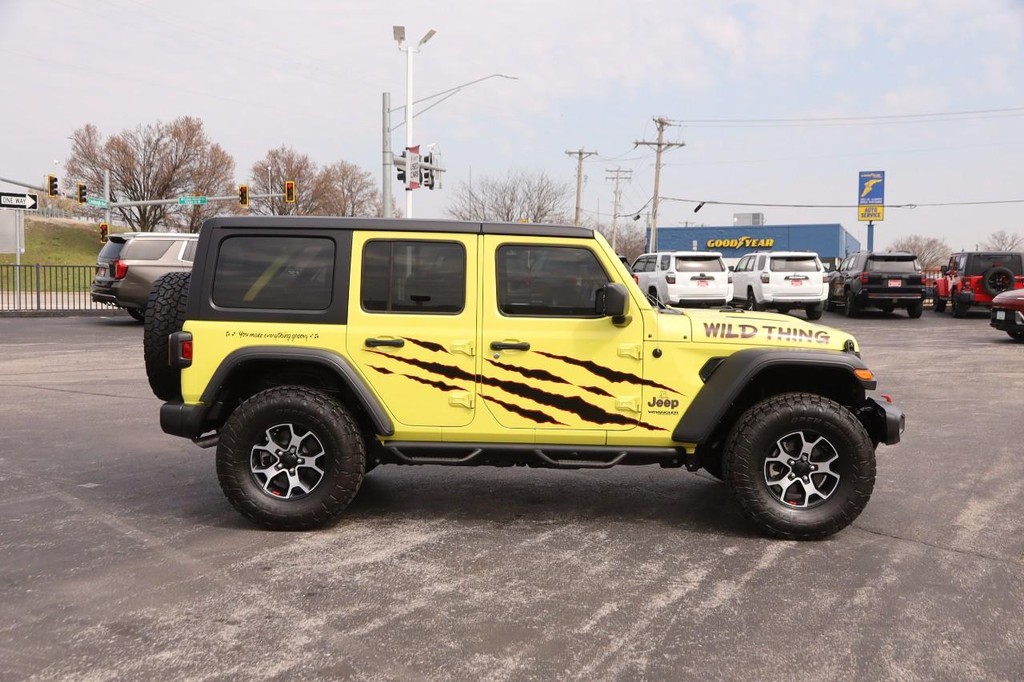 Jeep Wrangler Vehicle Full-screen Gallery Image 5