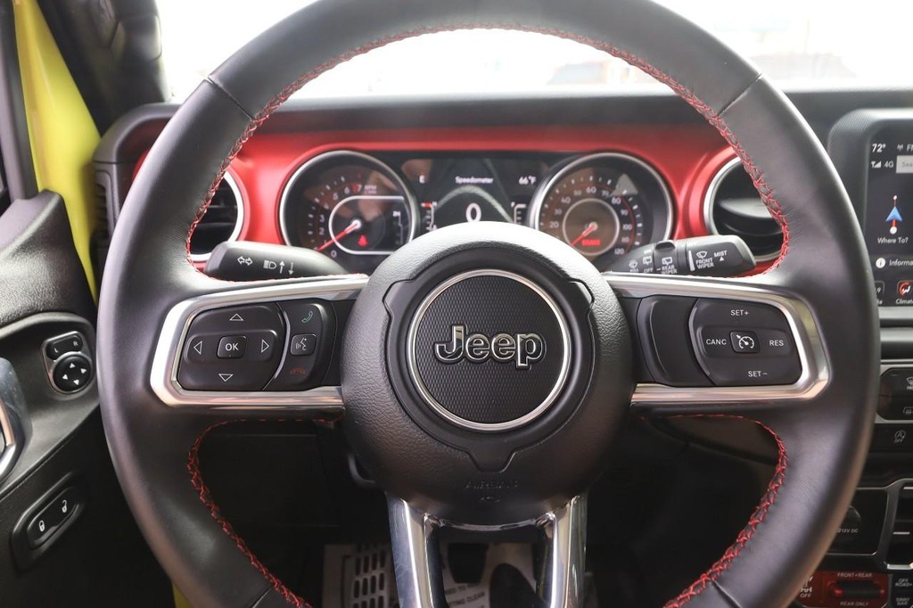 Jeep Wrangler Vehicle Full-screen Gallery Image 13