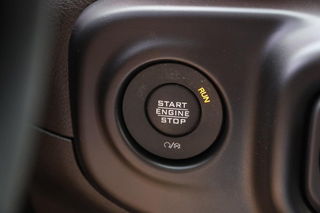 Jeep Wrangler Vehicle Full-screen Gallery Image 17