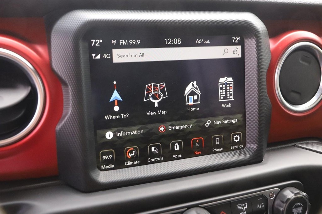 Jeep Wrangler Vehicle Full-screen Gallery Image 20