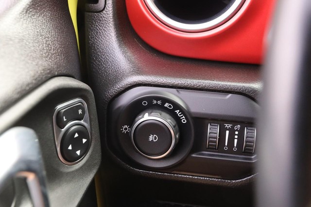 Jeep Wrangler Vehicle Image 22