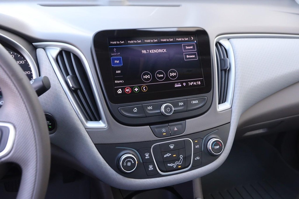 Chevrolet Malibu Vehicle Full-screen Gallery Image 15