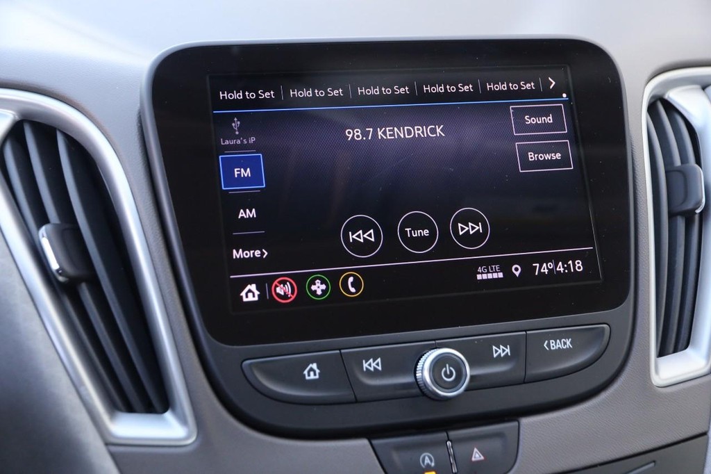 Chevrolet Malibu Vehicle Full-screen Gallery Image 16