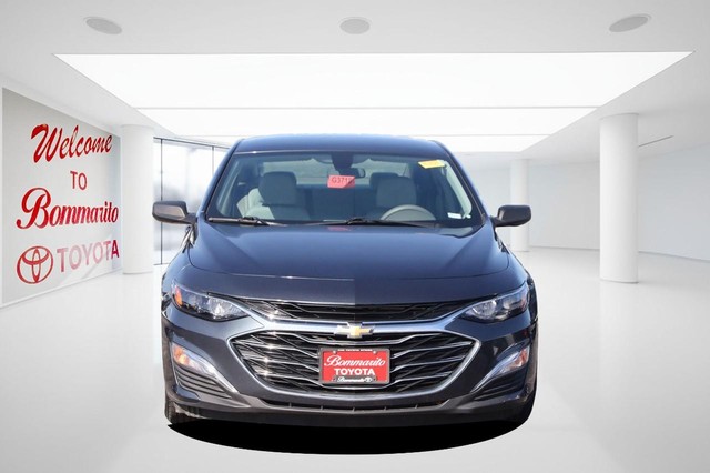 Chevrolet Malibu Vehicle Image 04