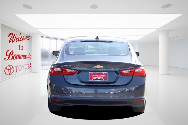 Chevrolet Malibu Vehicle Image 06