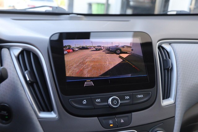 Chevrolet Malibu Vehicle Image 17