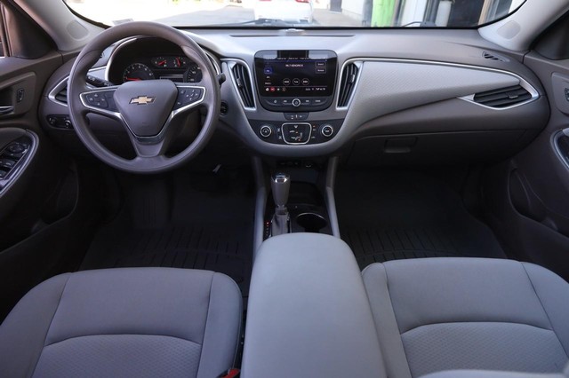 Chevrolet Malibu Vehicle Image 20