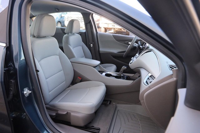 Chevrolet Malibu Vehicle Image 25