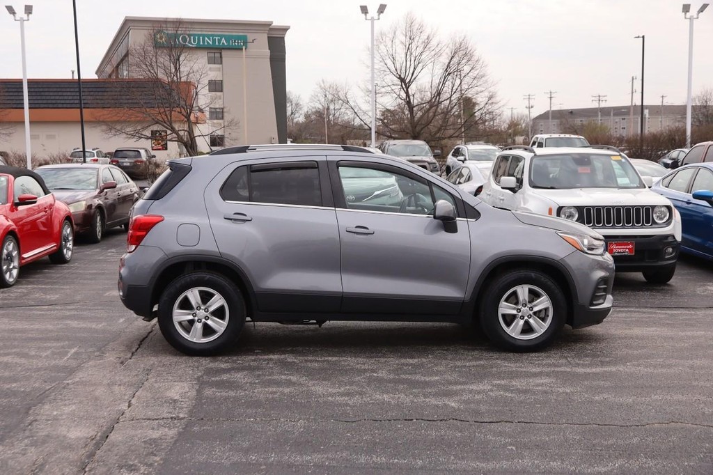 Chevrolet Trax Vehicle Full-screen Gallery Image 05